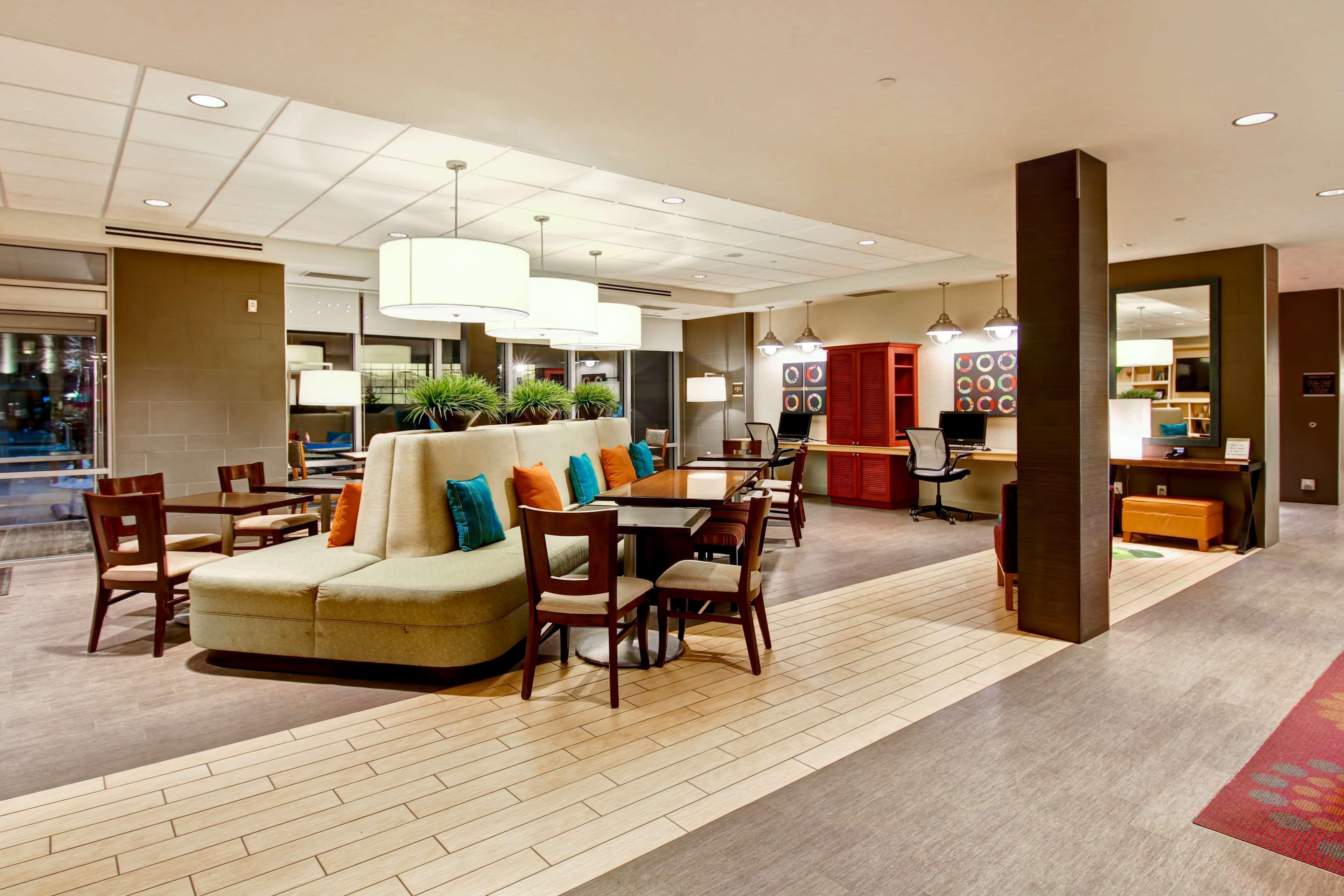 Home2 Suites By Hilton West Edmonton Buitenkant foto