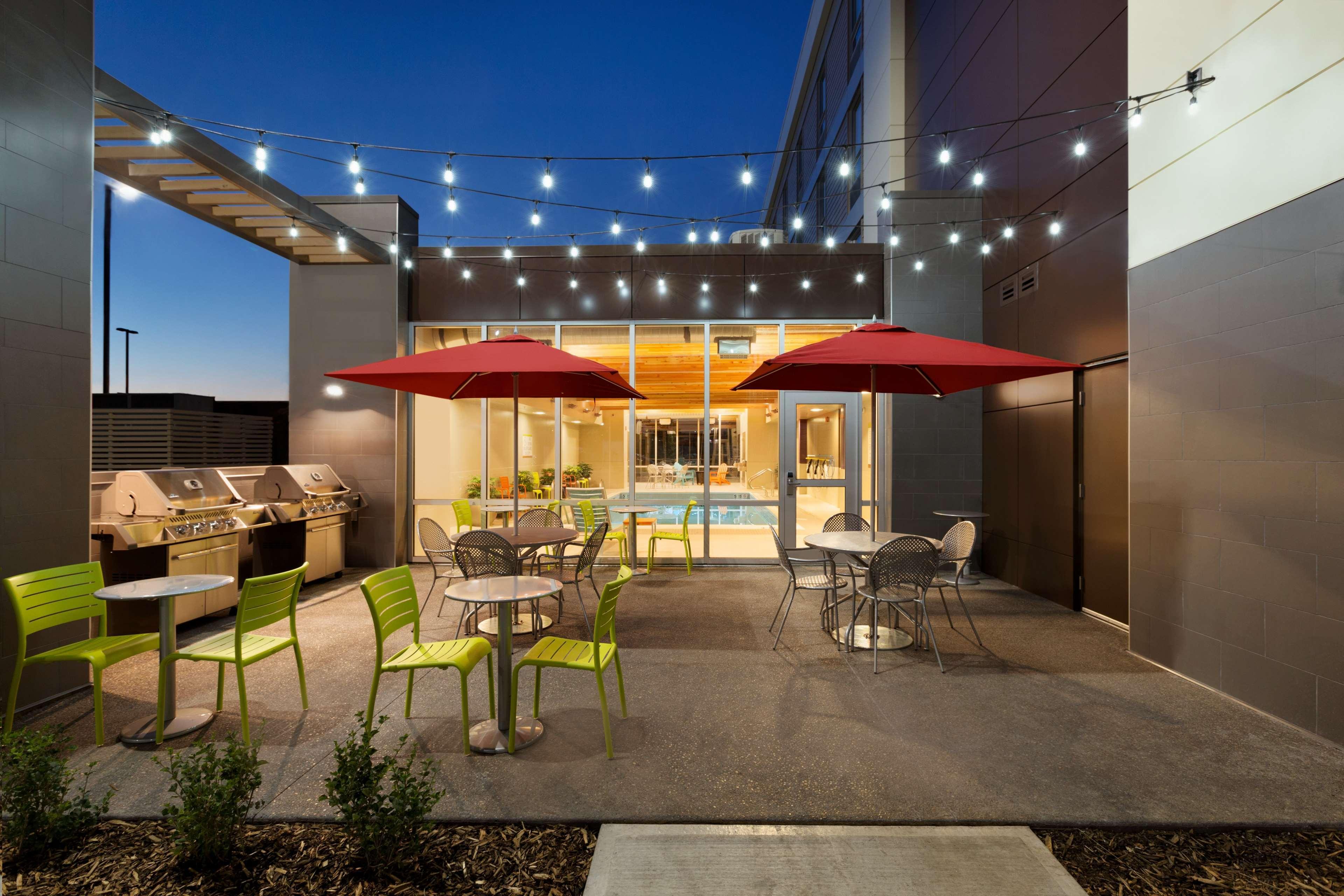 Home2 Suites By Hilton West Edmonton Buitenkant foto