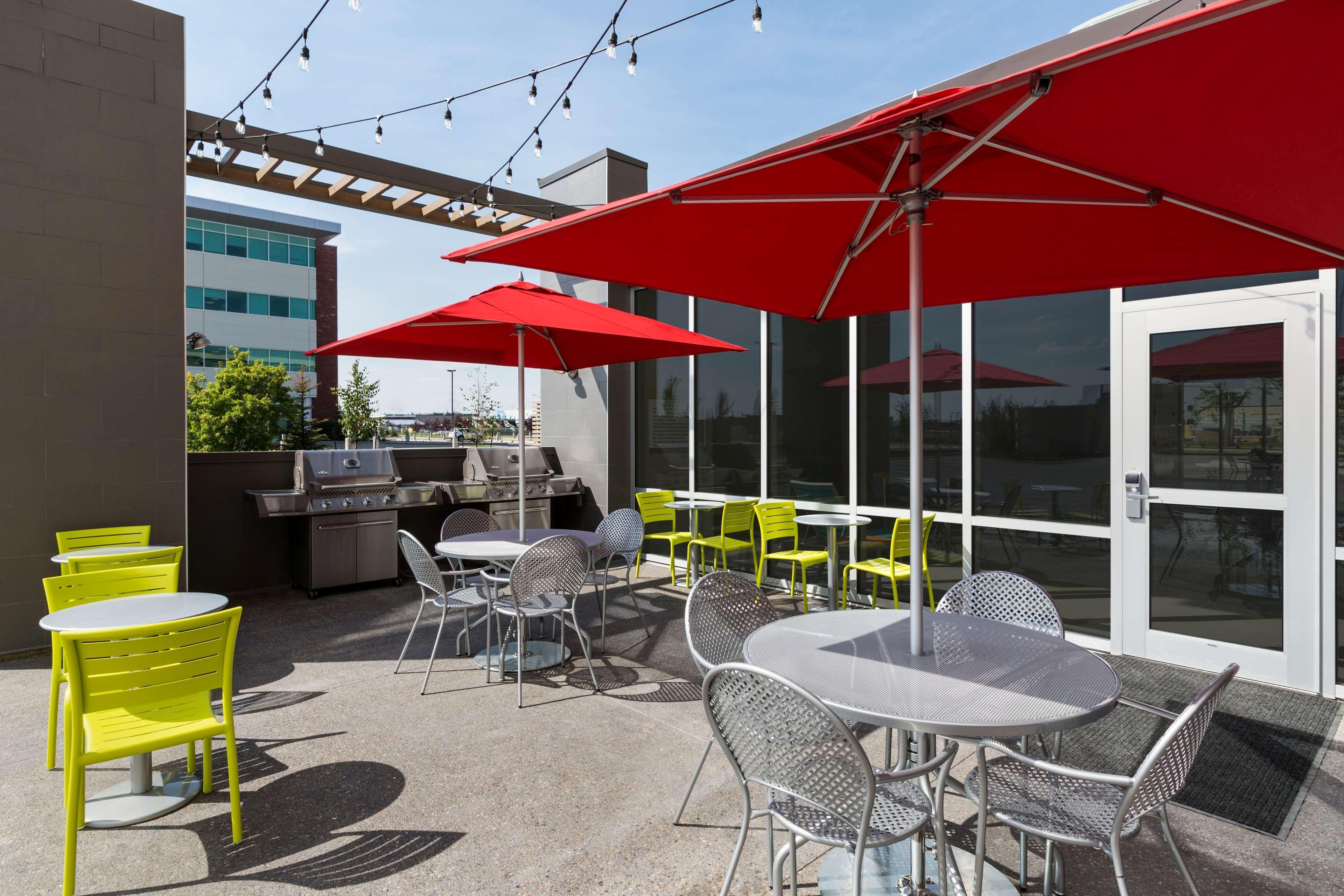 Home2 Suites By Hilton West Edmonton Buitenkant foto
