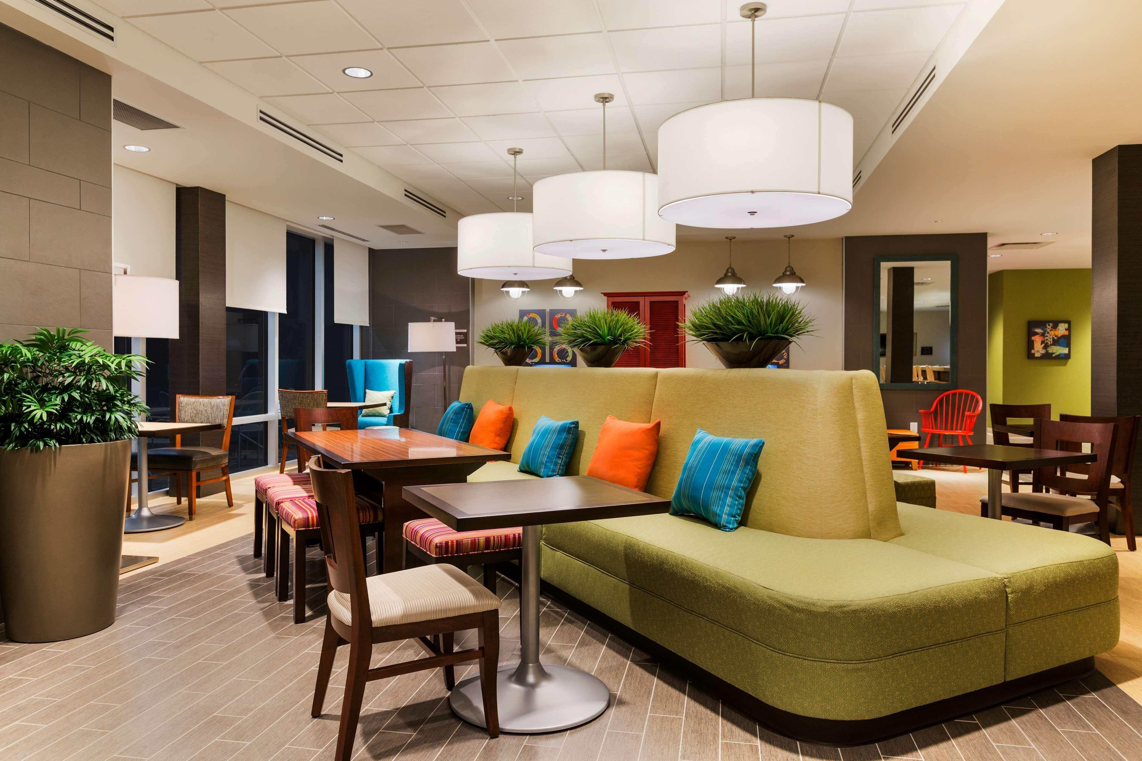 Home2 Suites By Hilton West Edmonton Buitenkant foto