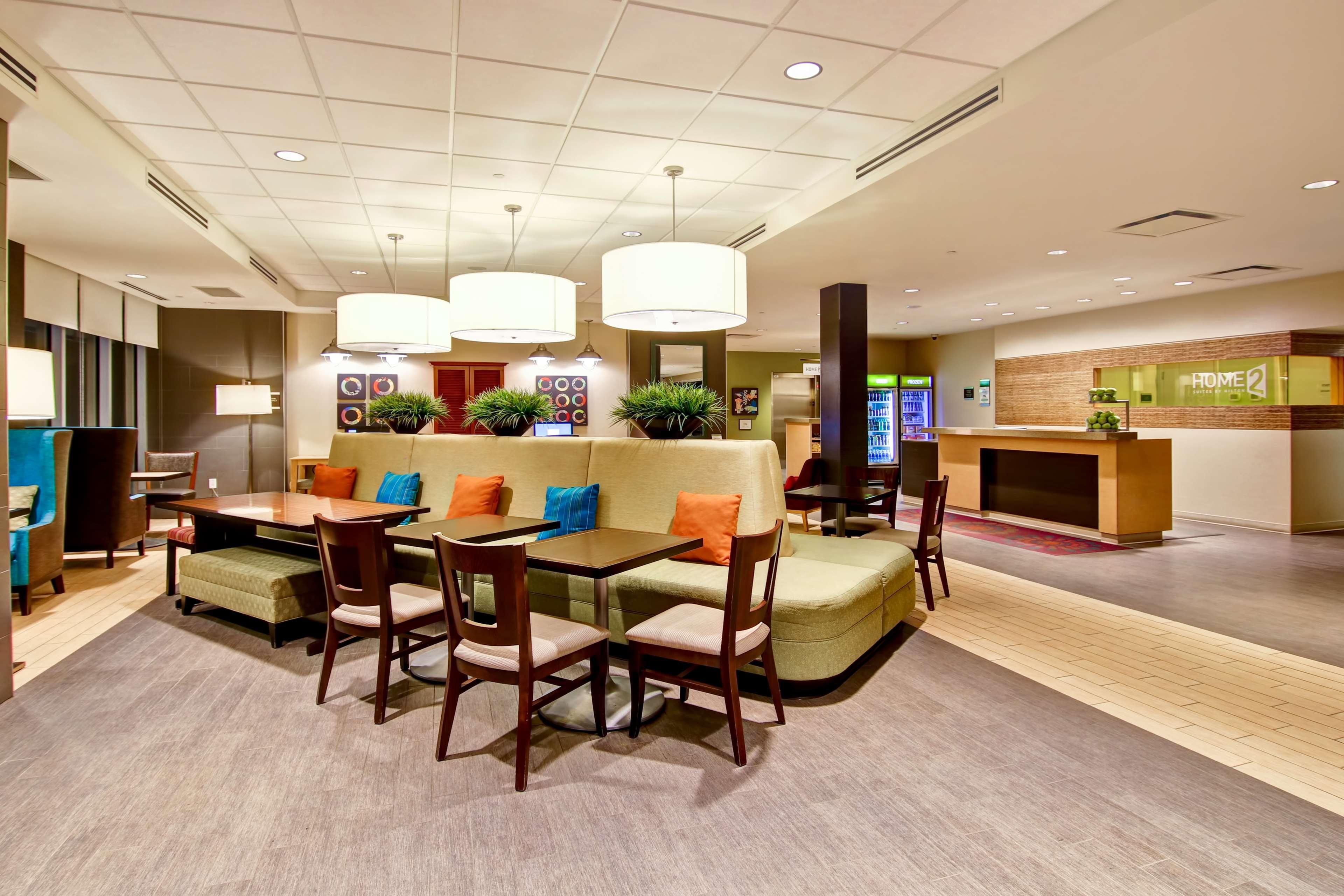 Home2 Suites By Hilton West Edmonton Buitenkant foto